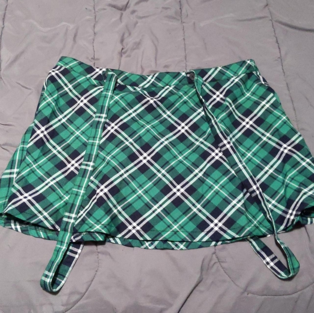 Tripp Nyc Royal Bones Green Plaid skirt